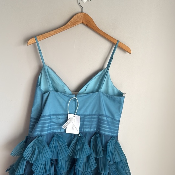 NEW MARCHESA NOTTE V-Neck Ombre Tulle Tiered Ruffle Gown Sage 14 - Picture 6 of 13